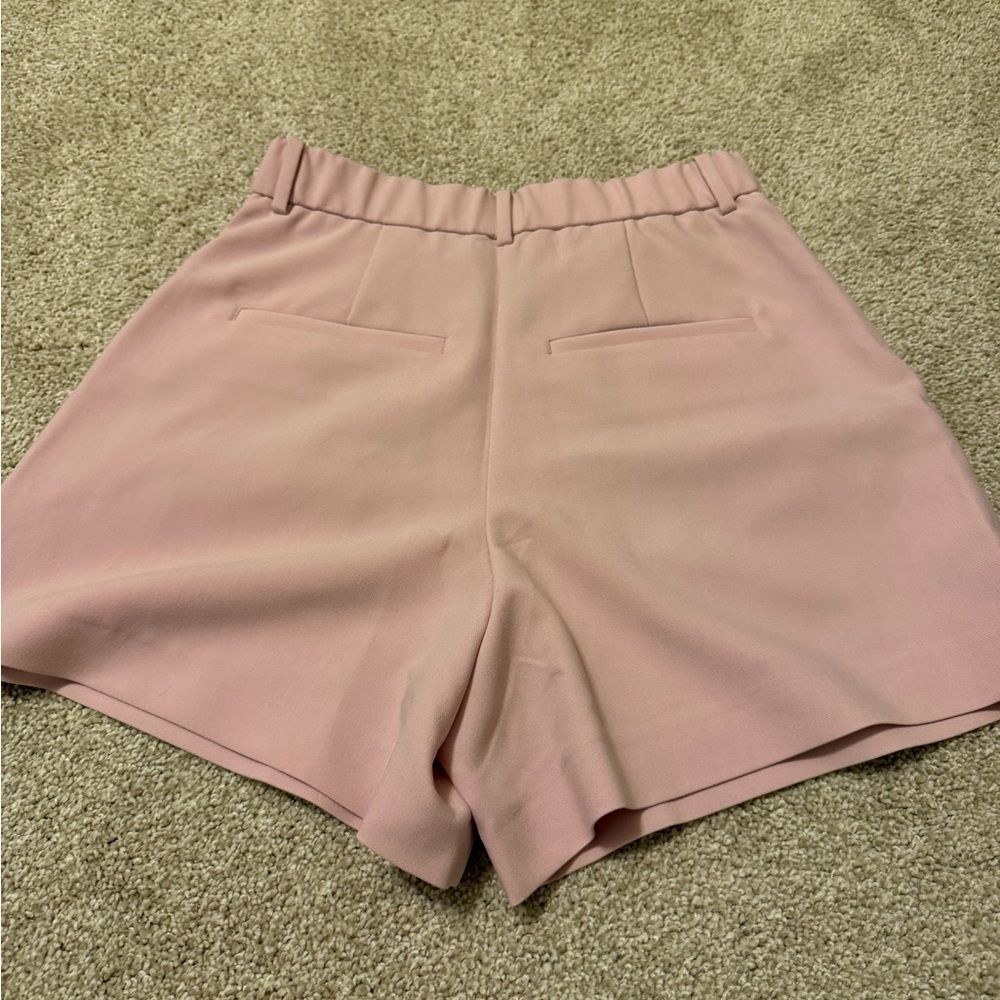 Abercrombie & Fitch Pink Ultra High Curve Love trouser shorts size 27/4 NWT - Picture 2 of 3